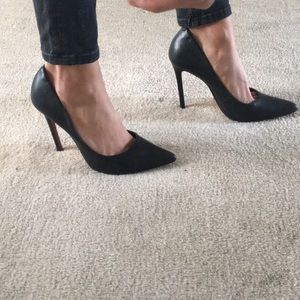SCHUTZ sz8.5 high heel pump
